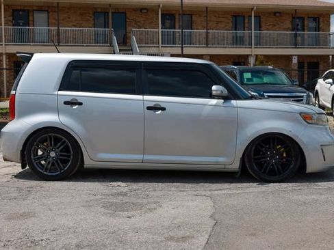 Used 2008 Scion xB FWD image 16