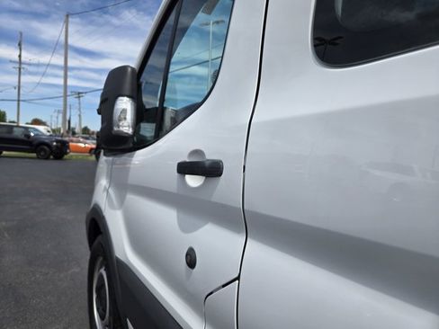 Used 2018 Ford Transit 150 XL RWD image 28