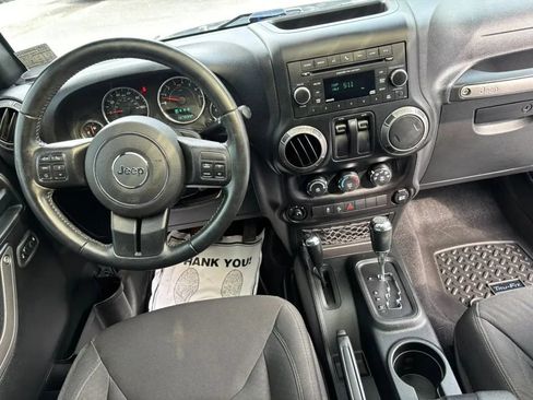Used 2017 Jeep Wrangler Sport w/ Quick Order Package 24S AWD/4WD image 17