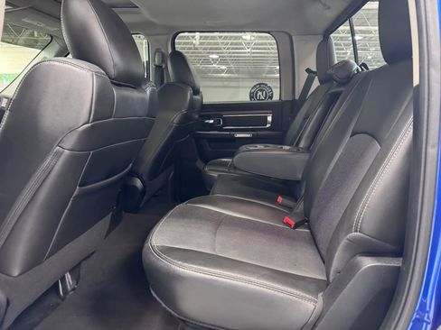 Used 2014 RAM 1500 Laramie w/ Convenience Group AWD/4WD image 32