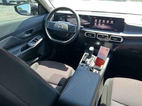New 2026 Nissan Sentra SR w/ Floor Mat Package FWD image 10