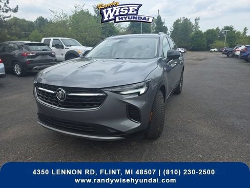 Used 2022 Buick Envision Essence w/ Technology Package I FWD image 3