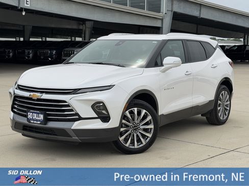 Certified 2025 Chevrolet Blazer Premier w/ Driver Confidence II Package AWD/4WD image 1