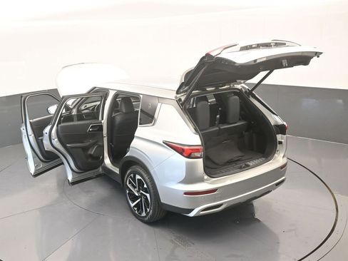Used 2022 Mitsubishi Outlander SE image 77