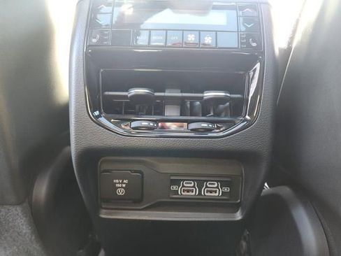 New 2023 Jeep Grand Cherokee Summit w/ Luxury Tech Group V image 10