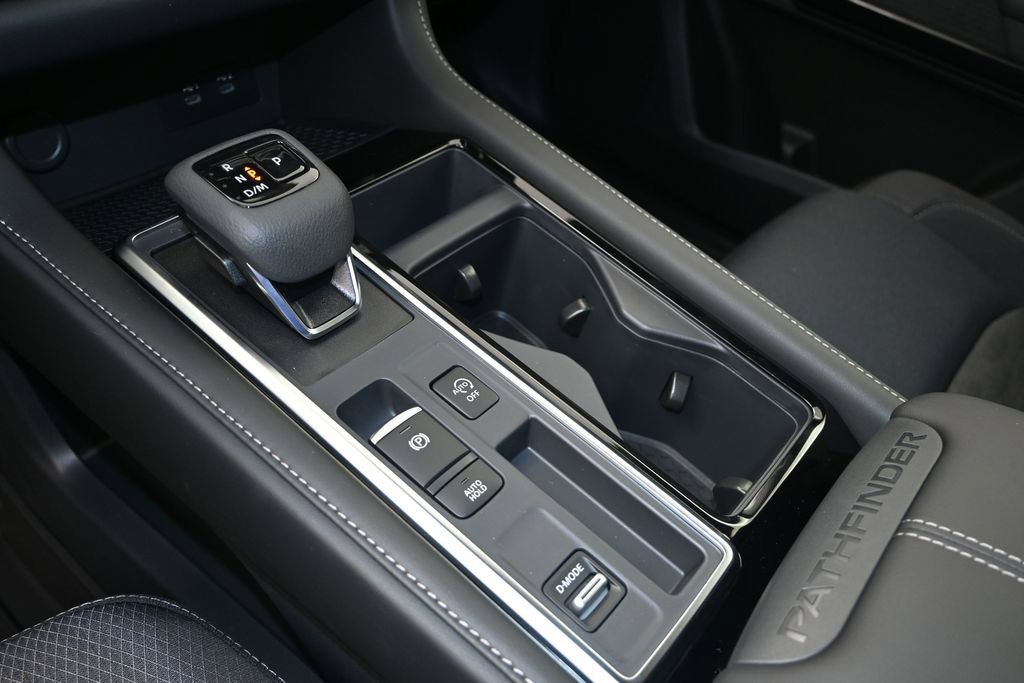 Certified 2026 Nissan Pathfinder SV FWD image 25