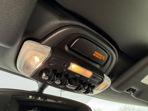 Used 2016 MINI Cooper S image 19