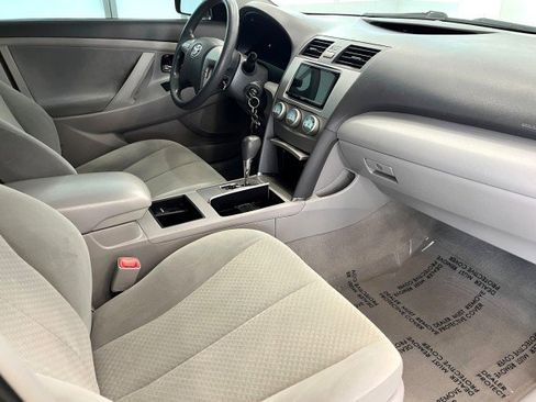 Used 2009 Toyota Camry LE image 16