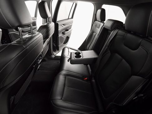 Certified 2022 Jeep Grand Cherokee Limited image 16