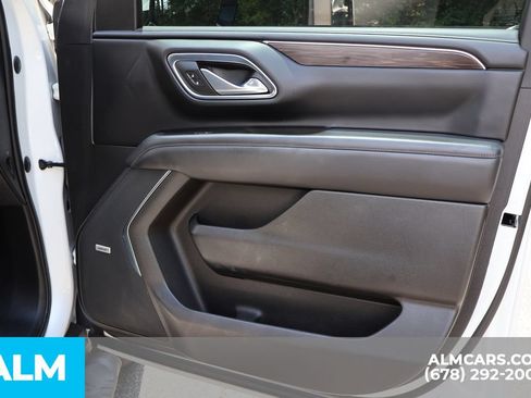 Used 2023 Chevrolet Tahoe Z71 w/ Luxury Package AWD/4WD image 31