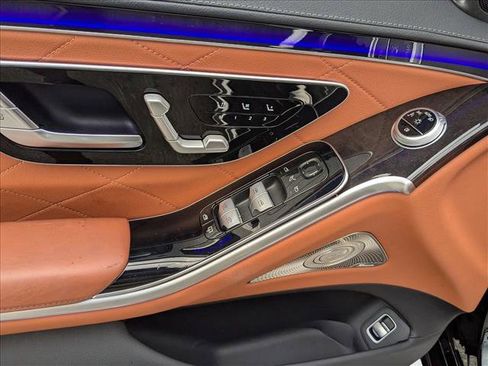 Used 2022 Mercedes-Benz S 580 4MATIC Sedan image 6