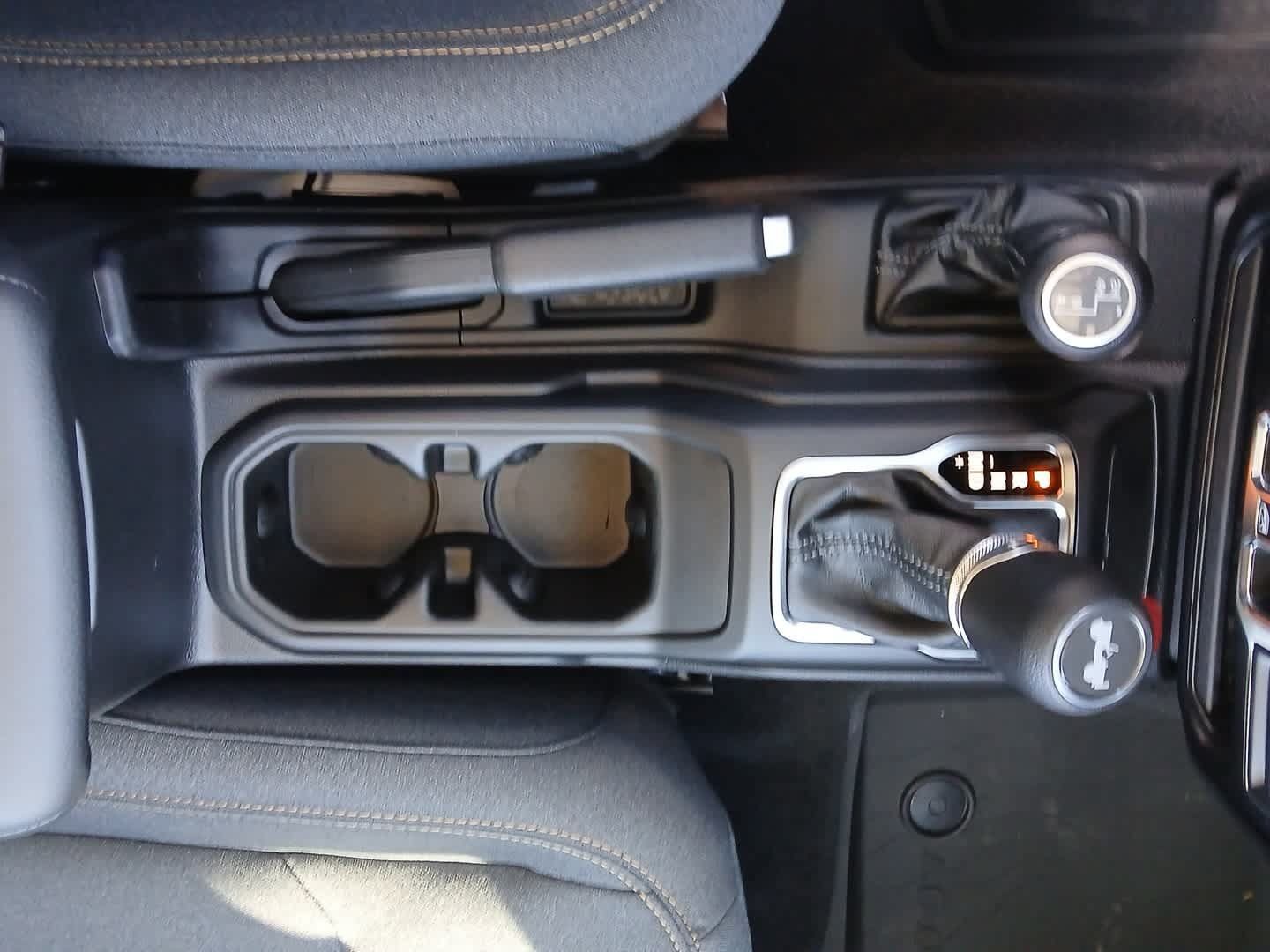 Used 2025 Jeep Wrangler Unlimited Sport AWD/4WD image 41
