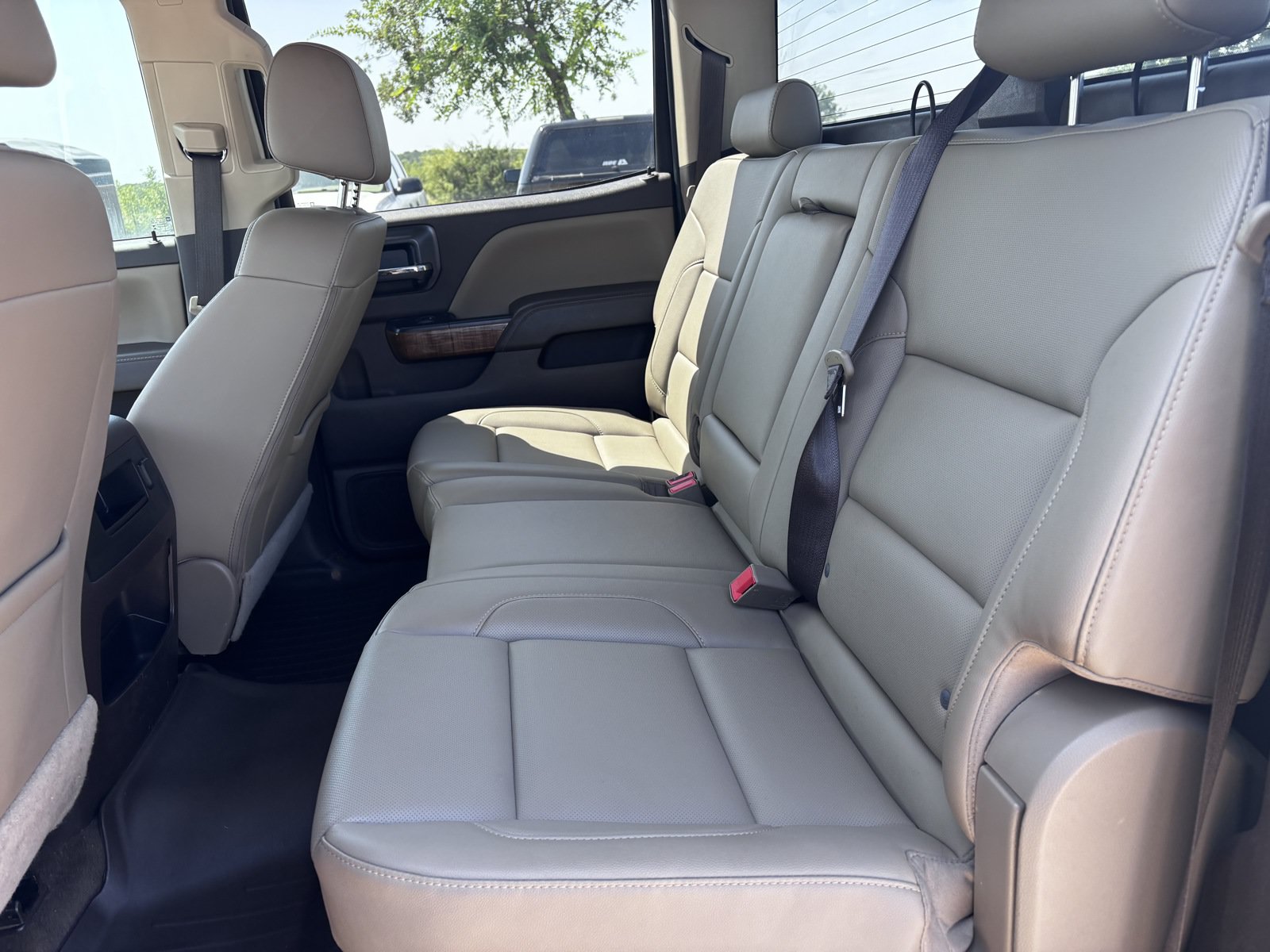 Used 2018 GMC Sierra 2500 SLT w/ Duramax Plus Package AWD/4WD image 16
