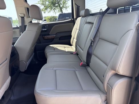 Used 2018 GMC Sierra 2500 SLT w/ Duramax Plus Package AWD/4WD image 16