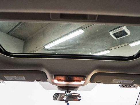 Used 2023 Nissan Sentra SR w/ SR Premium Package image 15