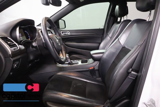 Used 2017 Jeep Grand Cherokee Altitude AWD/4WD image 11