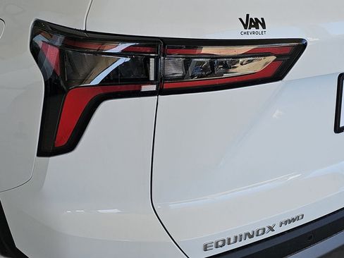 New 2026 Chevrolet Equinox LT AWD/4WD image 36