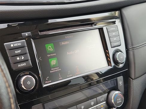 Used 2020 Nissan Rogue SL w/ Premium Package image 25