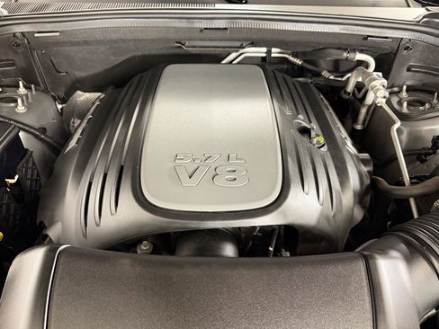 Used 2019 Dodge Durango R/T w/ Technology Group AWD/4WD image 9