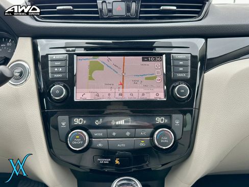 Used 2022 Nissan Rogue Sport SL AWD/4WD image 32