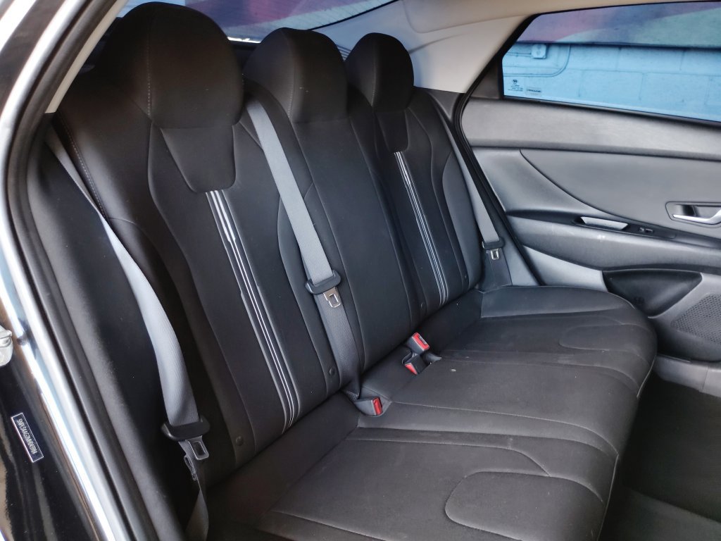 Used 2021 Hyundai Elantra SEL w/ Convenience Package FWD image 18