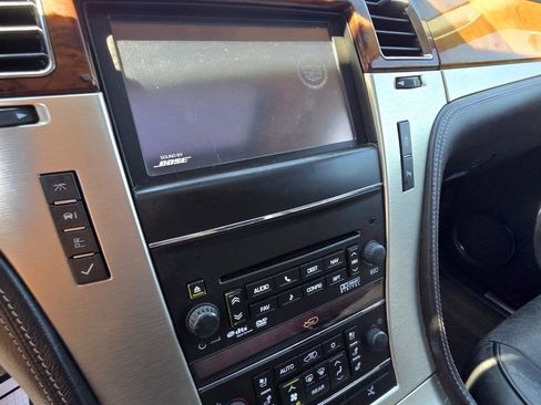Used 2012 Cadillac Escalade ESV Platinum image 10