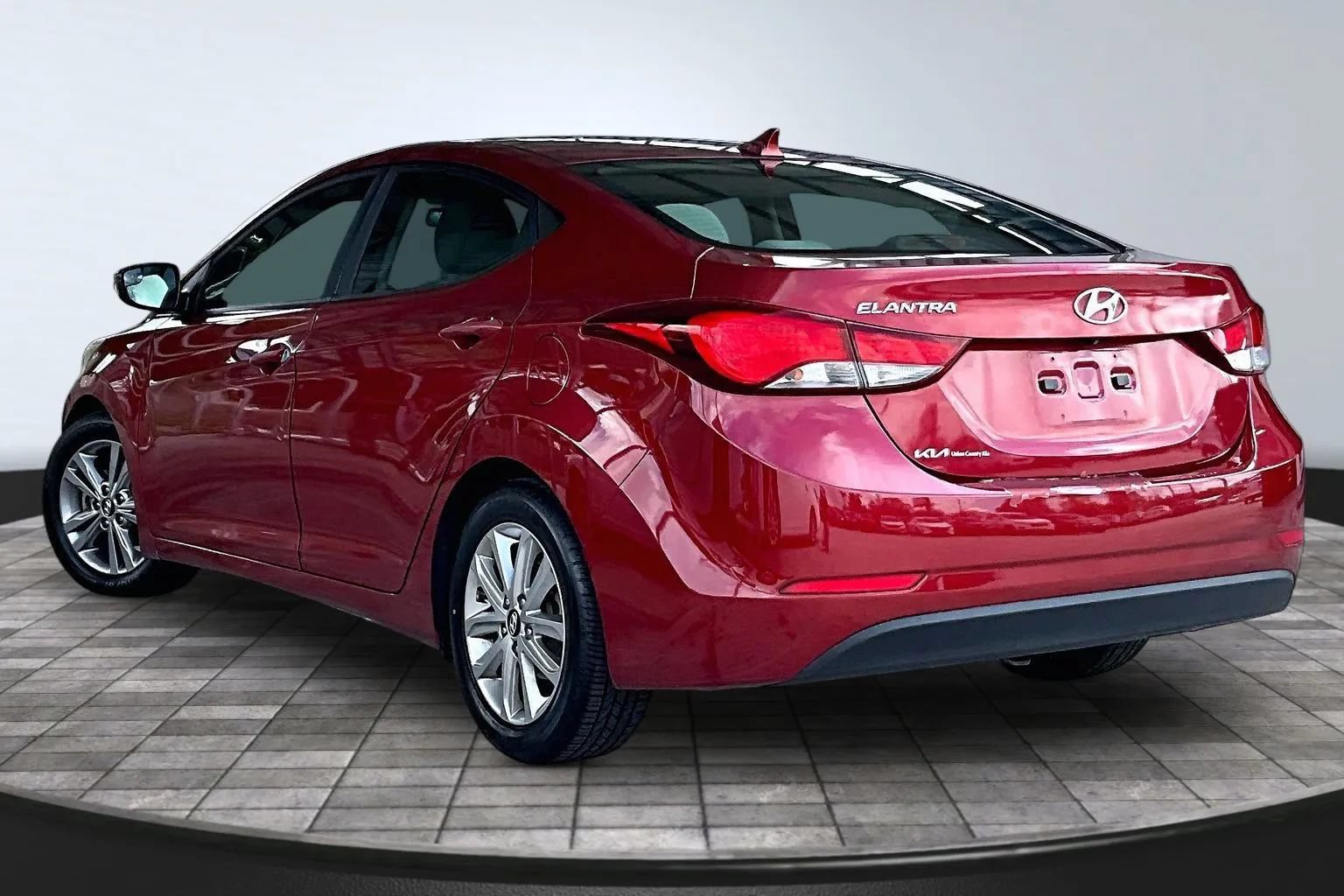 Used 2014 Hyundai Elantra SE w/ Option Group 02 FWD image 4