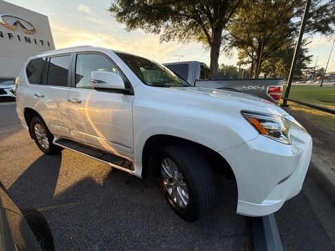 Used 2018 Lexus GX 460 Premium w/ Premium Package AWD/4WD image 7