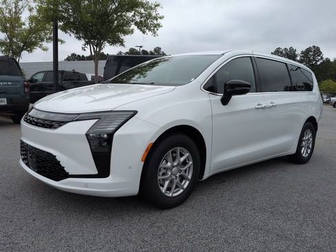 New 2027 Chrysler Pacifica Select FWD image 7