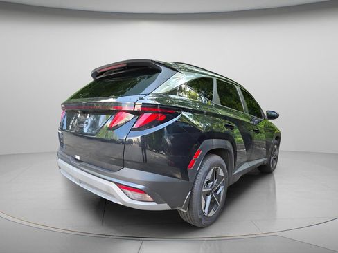 Used 2025 Hyundai Tucson SEL FWD image 5