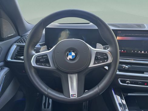 Used 2024 BMW X5 xDrive40i w/ M Sport Package image 9