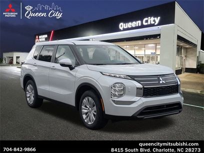 New 2025 Mitsubishi Outlander ES