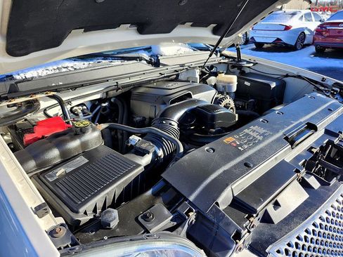 Used 2013 GMC Yukon XL Denali image 36