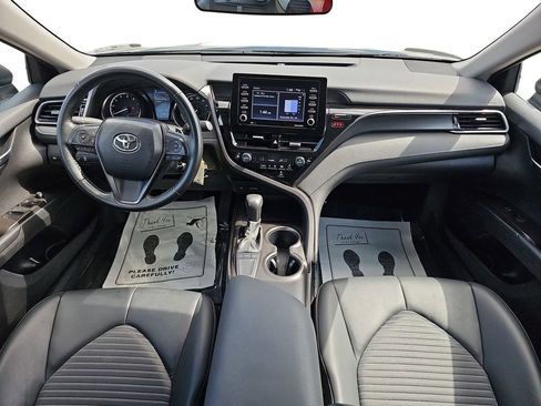 Used 2024 Toyota Camry SE image 12