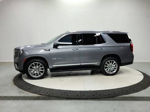 Used 2021 GMC Yukon Denali w/ LPO, Illumination Package RWD image 5