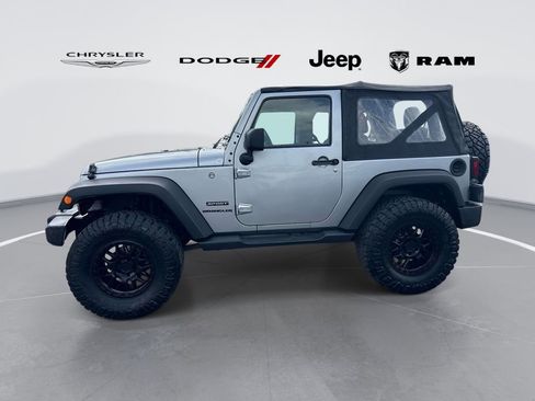 Used 2017 Jeep Wrangler Sport w/ Quick Order Package 24S AWD/4WD image 4