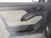 Used 2023 Toyota Highlander LE FWD image 9