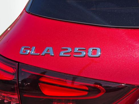 Used 2026 Mercedes-Benz GLA 250 4MATIC image 31