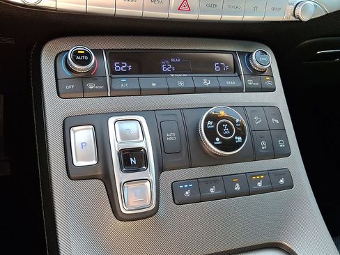 Used 2022 Hyundai Palisade Limited AWD/4WD image 18