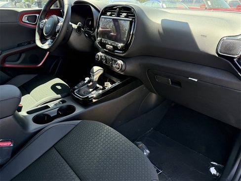 New 2025 Kia Soul GT-Line w/ GT-Line Technology Package image 11