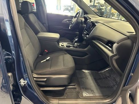 Used 2023 Chevrolet Traverse LT AWD/4WD image 19