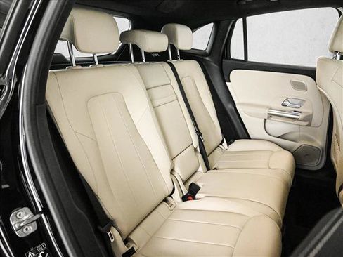 Used 2024 Mercedes-Benz GLA 250 4MATIC image 22