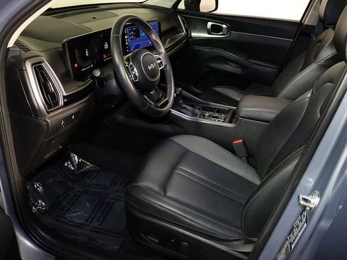 Used 2024 Kia Sorento S w/ Panoramic Sunroof Package AWD/4WD image 12
