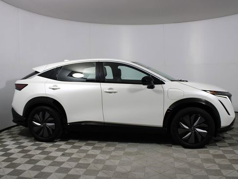 Used 2024 Nissan Ariya FWD image 15
