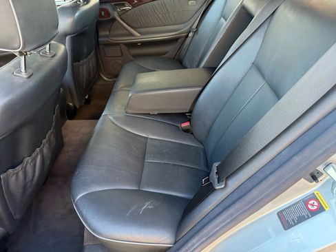 Used 2001 Mercedes-Benz E 320 Sedan image 25