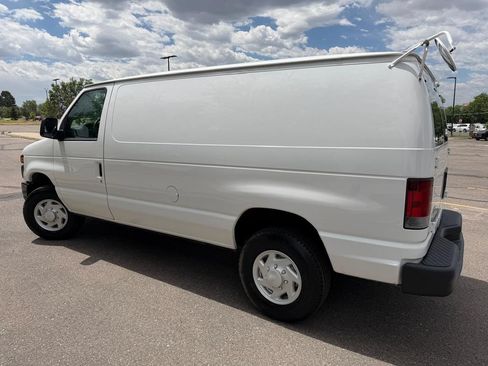 Used 2009 Ford E-250 and Econoline 250 RWD image 2