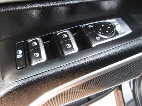 Used 2023 Kia Telluride S w/ S Sunroof Package image 10