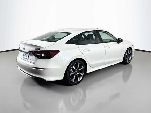 Used 2025 Honda Civic Sport Touring image 7