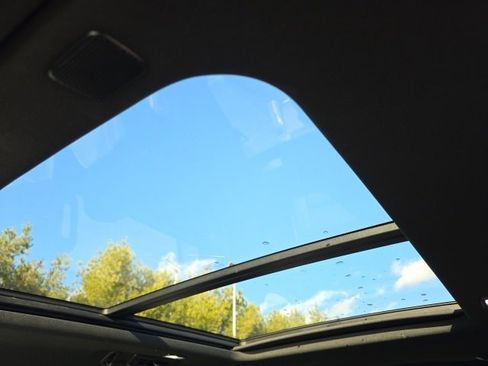 Used 2021 Chevrolet Suburban RST image 10