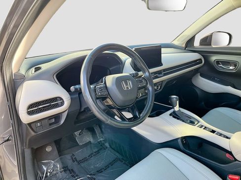 Used 2023 Honda HR-V EX-L image 9